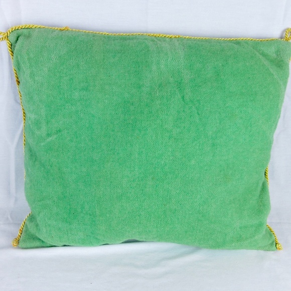 VTG Needle Punch Embroidery Accent Pillow Velvet - Picture 5 of 6